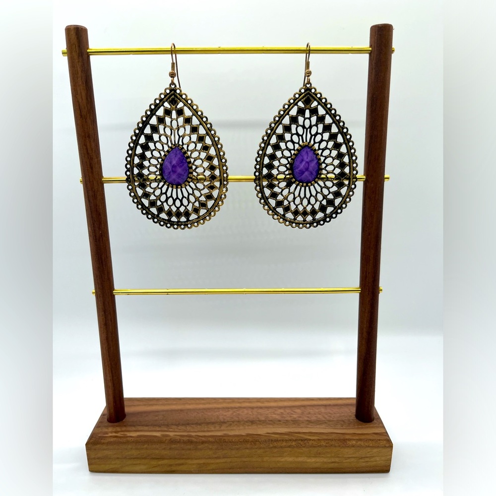 Women’s earrings